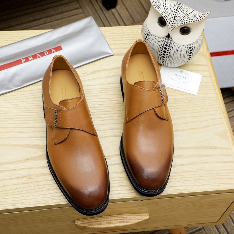 Pra*a leather shoes